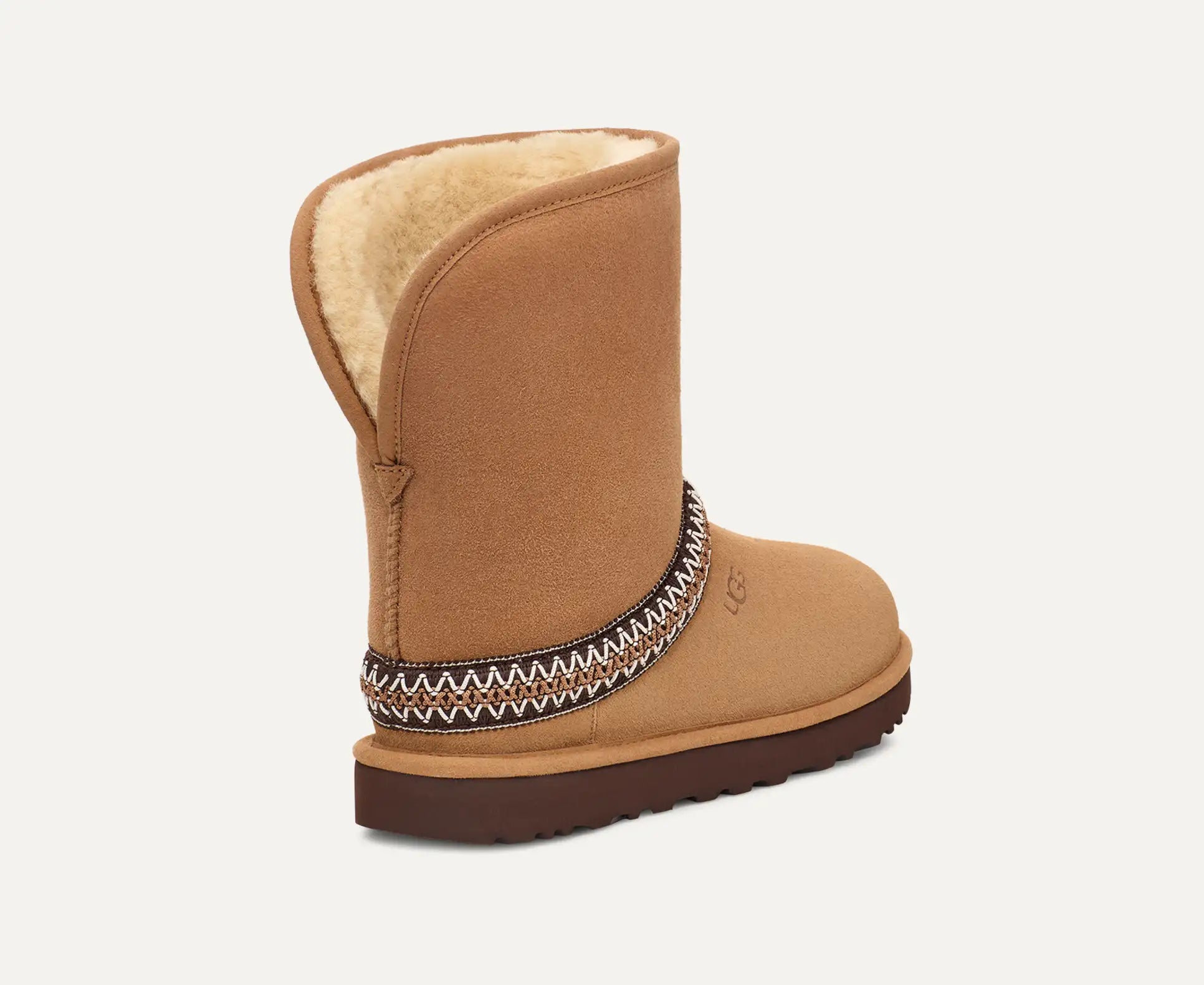 UGG WOMENS CLASSIC SHORT CRESENT - CHESTNUT