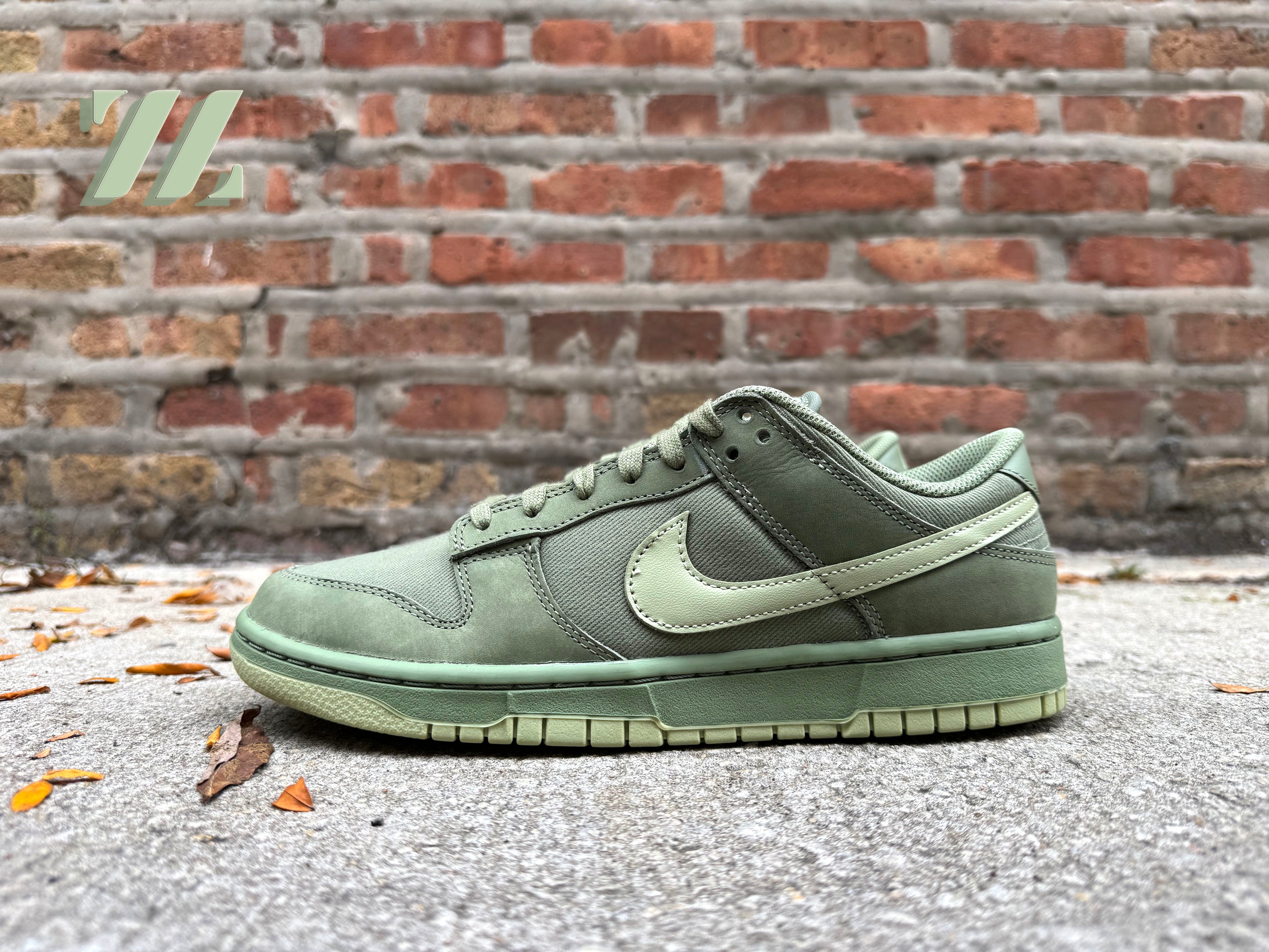 Men's Nike Dunk Low PRM