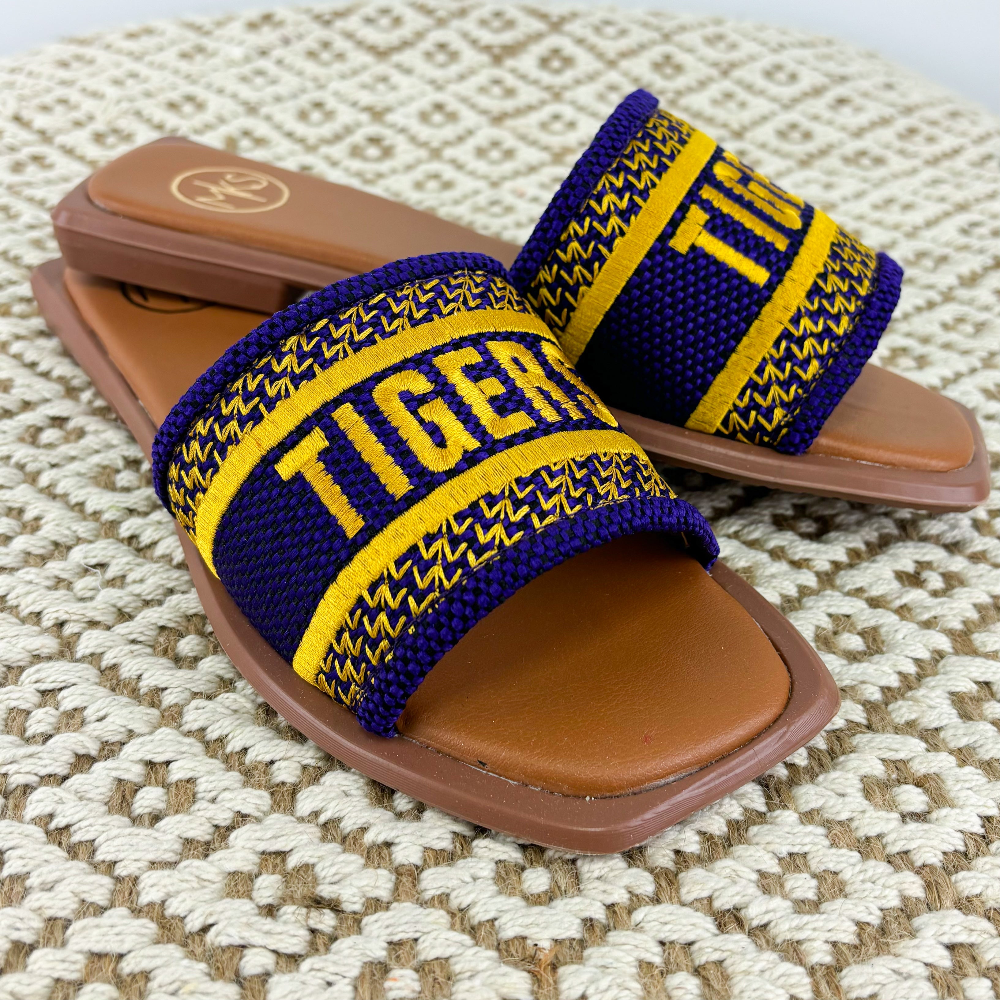 The Tiger Kick Sandal